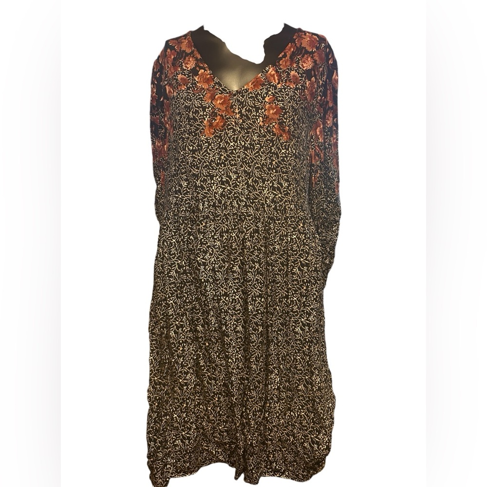 Maurice’s long sleeve dress. V cut top and tie back